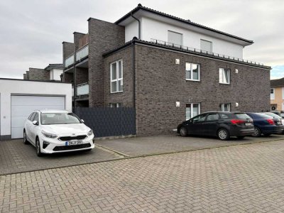 Schöne OG Wohnung mit großzügigen Balkon in DN Stockheim