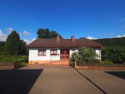 IHR BUNGALOW MIT GARTEN UND GARAGE IN ORTSRANDLAGE