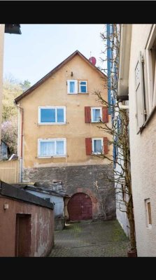 GROẞZÜGIGES HAUS ZUM MIETEN