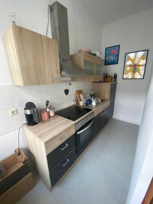 RESERVIERT: Gemütliche 2-Raumwohnung mit Einbauküche