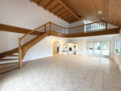 Großzügige Maisonette-Wohnung mit Terrasse, Kaminofen & Grill  in Aschaffenburg-Schweinheim