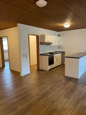 Helle 4 ZKB Wohnung in einer ruhigen Lage zu vermieten