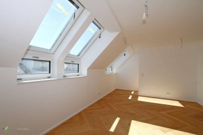 Exklusive Dachgeschosswohnungen mit Außenflächen in einem schönen Altbau