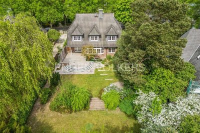 Großzügige Villa im Friesenhausstil im Herzen der Waldgemeinde Großhansdorf