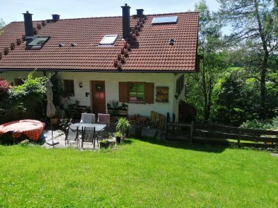 DHH in idyllischer Lage in Lauben