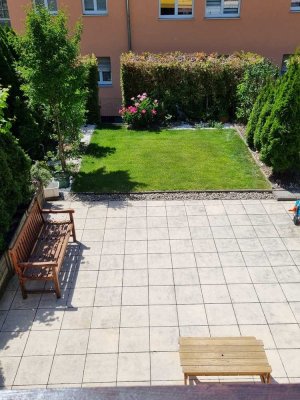 Maisonettewohnung im Reihenhaus-Stil mit Gartenanteil