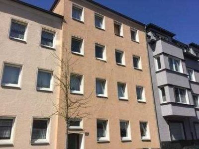 Komm in die City: 2 renovierte Zimmer mit großer Wohnküche , ab sofort!