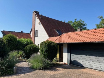Charmantes Haus mit Büro/Einliegerwohnung u. großzügigen Garten