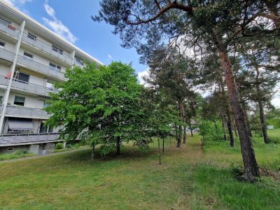 **FRISCH RENOVIERT**3-Zimmer-Wohnung // Balkon // 3.Etage // Bad mit Wanne // ab 01.10.2025