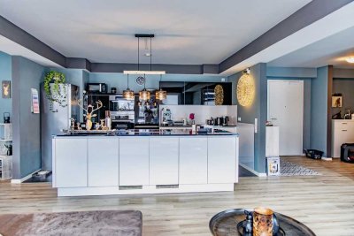 Luxus, Komfort und Ruhe vereint diese 3 Zimmer Wohnung im Ortsteil Garmisch