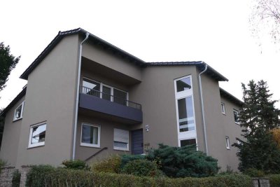 Große, helle und moderne Wohnung mit EBK, Balkon sowie Loggia
