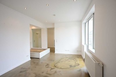 TOP GELEGENHEIT: Single o. Studenten App. mit Balkon, Aufzug und EBK!