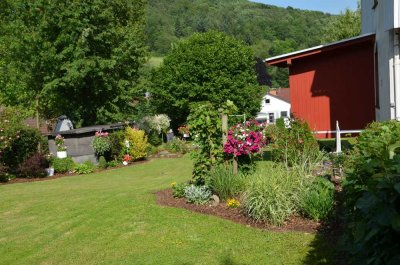 GLADENBACH. Großzügige, helle Wohnung. Gehobene Ausstattung.