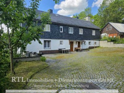 ehemaliges Bauernhaus mit Nebengelass