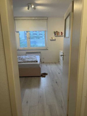 NACHMIETER für 2,5 Zimmer-Wohnung