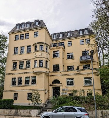 Wohnen am Schloßteich - traumhafte 2-Raumwohnung mit Balkon