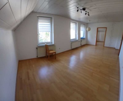 Helle ruhige Altbauwohnung für 2-3 Personen  (Nichtraucher) in Bielefeld