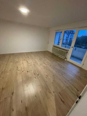 Germersheim: 2 ZKB Wohnung mit Außenstellplatz