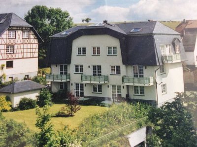 Schöne lichtdurchflutete 4 Zimmer WH mit Balkon u Klimaanlage !! 3 Monate Kaltmiete Geschenkt