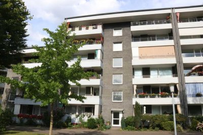 Gepflegte  3,5-Raum-Etagenwohnung mit Aufzug, großem Balkon und tolles Bad in Buer