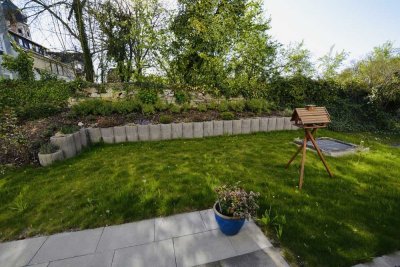 3-ZIMMERWOHNUNG IM ERDGESCHOSS MIT TERRASSE UND GARTENANTEIL