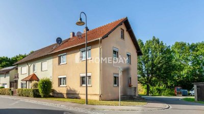 Attraktive Doppelhaushälfte mit Scheune & Garage – viel Potenzial in ruhiger Lage!