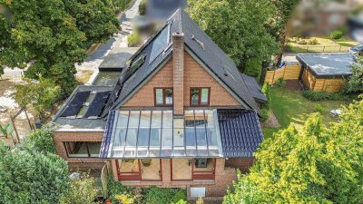 Garstedt: Grüne Oase | PV & Erdwärme | geringe Energiekosten | Dach 2004 | über 250 m² Fläche