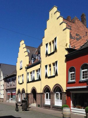 im historischen Ortskern von Xanten am Klever Tor + Nähe Stadtpark
