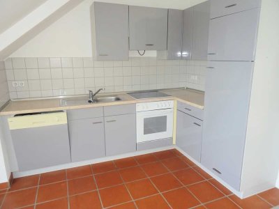 ** mit Küche ** 2 Zimmer Wohnung ab sofort zu vermieten!