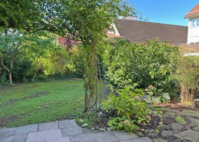 GERLINGEN - 3,5-ZIMMER-EG-WOHNUNG, RUHIG, ZENTRUMSNAH, EBK, GARTEN, TIEFGARAGE INKLUSIV, FREI.