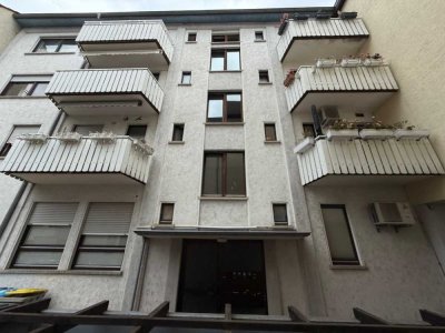 ++ SANIERTE, helle 4 ZKBBalkon Wohnung im 1.OG eines 8-Parteienhauses in MA-Zentrum B2 ! ++
