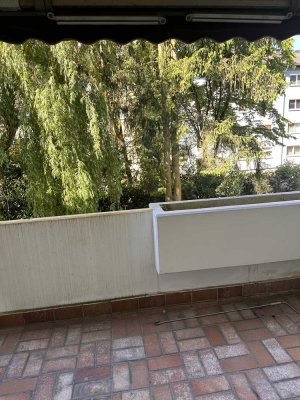 Exklusive, modernisierte 3-Zimmer-Wohnung mit Balkon in Köln Eil