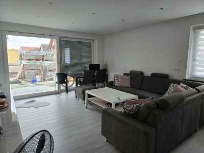 wunderschöne  113  große 3 Zi Whg   mit Garten