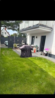 3-Zimmer-EG-Wohnung mit EBK/PV