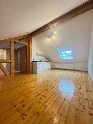 Gepflegte 2-Zimmer-Dachgeschosswohnung