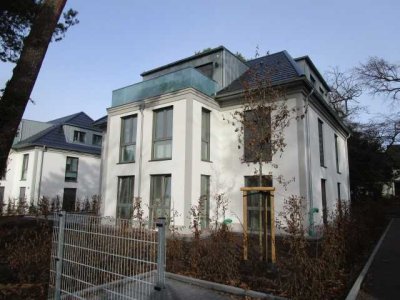 Exklusive, neuwertige 4-Zimmer-Wohnung mit lux. Innenausstattung mit Balkon in Bergisch Gladbach