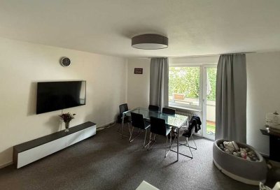 Schöne 4-Zimmer-Wohnung im 1. OG mit Balkon zu vermieten