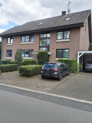 Freundliche und gepflegte 3-Raum-Dachgeschosswohnung mit gehobener Innenausstattung in Verl
