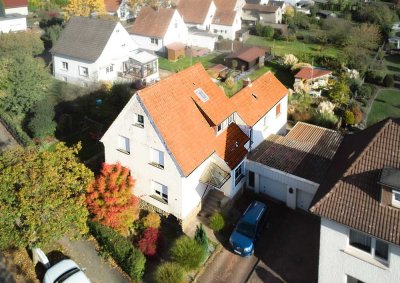 Geräumiges Einfamilienhaus mit schönem Grundstück in ruhiger Lage von Lage