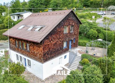 Vielseitig nutzbares und sehr gepflegtes 1-3 Familienhaus mit unverbaubarer Aussicht.