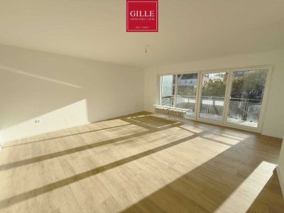 Neuss-Gnadental: Helle und modernisierte 3-Zimmerwohnung mit großem Süd-West-Balkon in Rheinnähe