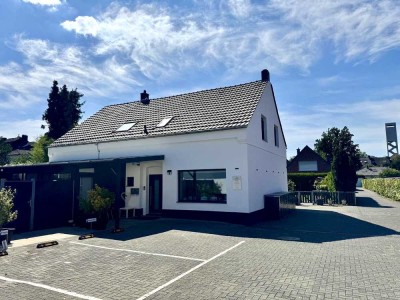 *Provisionsfrei*Großes freistehendes Einfamilienhaus mit 2 separaten Wohneinheiten in Bockums Herzen