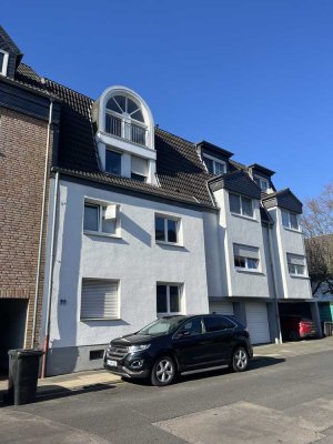 Stilvolle 3-Raum-Wohnung mit Balkon in Köln Bocklemünd/Mengenich