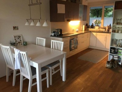 Schöne 2.5 Zimmer Erdgeschosswohnung mit Terrasse und Garten (provisionsfrei)