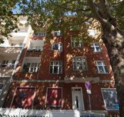 2 Zimmerwohnung im schönen Altbau! Spreelage!