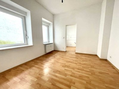 Studenten, Senioren und Berufspendler aufgepasst: 1- Zimmer-Hochparterrewohnung in Krefeld