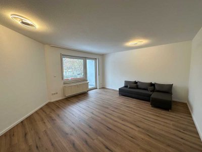 Helle 2 Zimmer Wohnung mit Küche und Balkon in Kehl