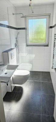 NEU Sanierte 2 Zimmerwohnung, 50 qm, S Bahn-Anbindug, Wärmedämmung, ruhige Lage in Rodgau