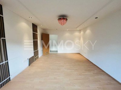 *Modernisiertes Wohnglück mit Balkon - Willkommen in Hofheim*