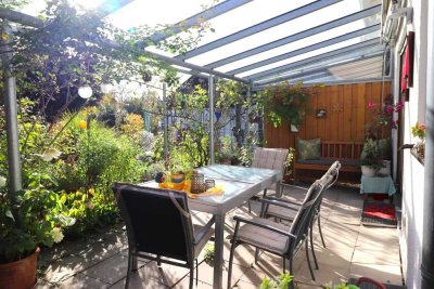 Herrliche DHH mit sonnigen und eingewachsenen Süd-Garten in Asbach bei Petershausen!